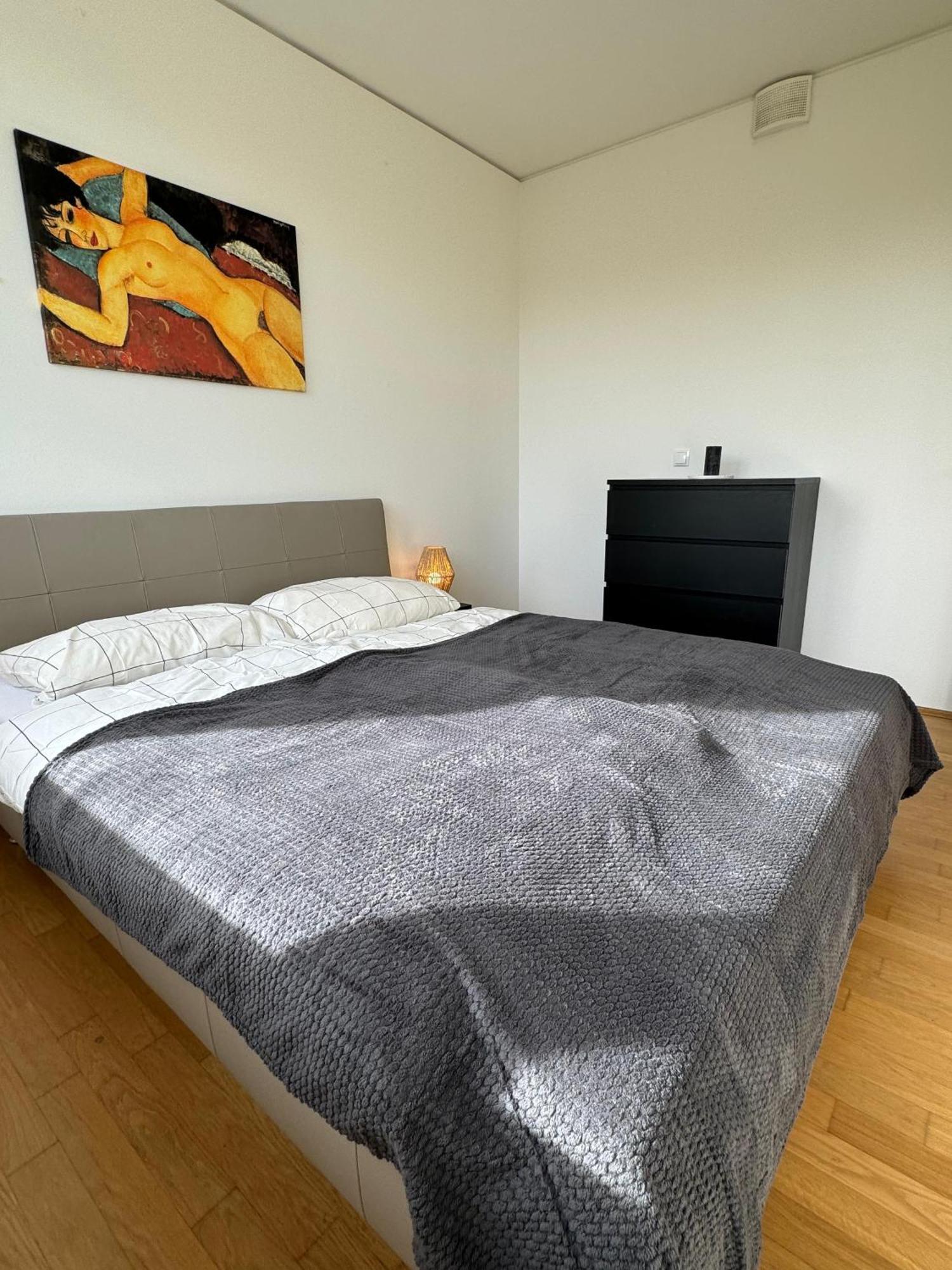 Reside In The Golden Wave Apartment กราซ ภายนอก รูปภาพ