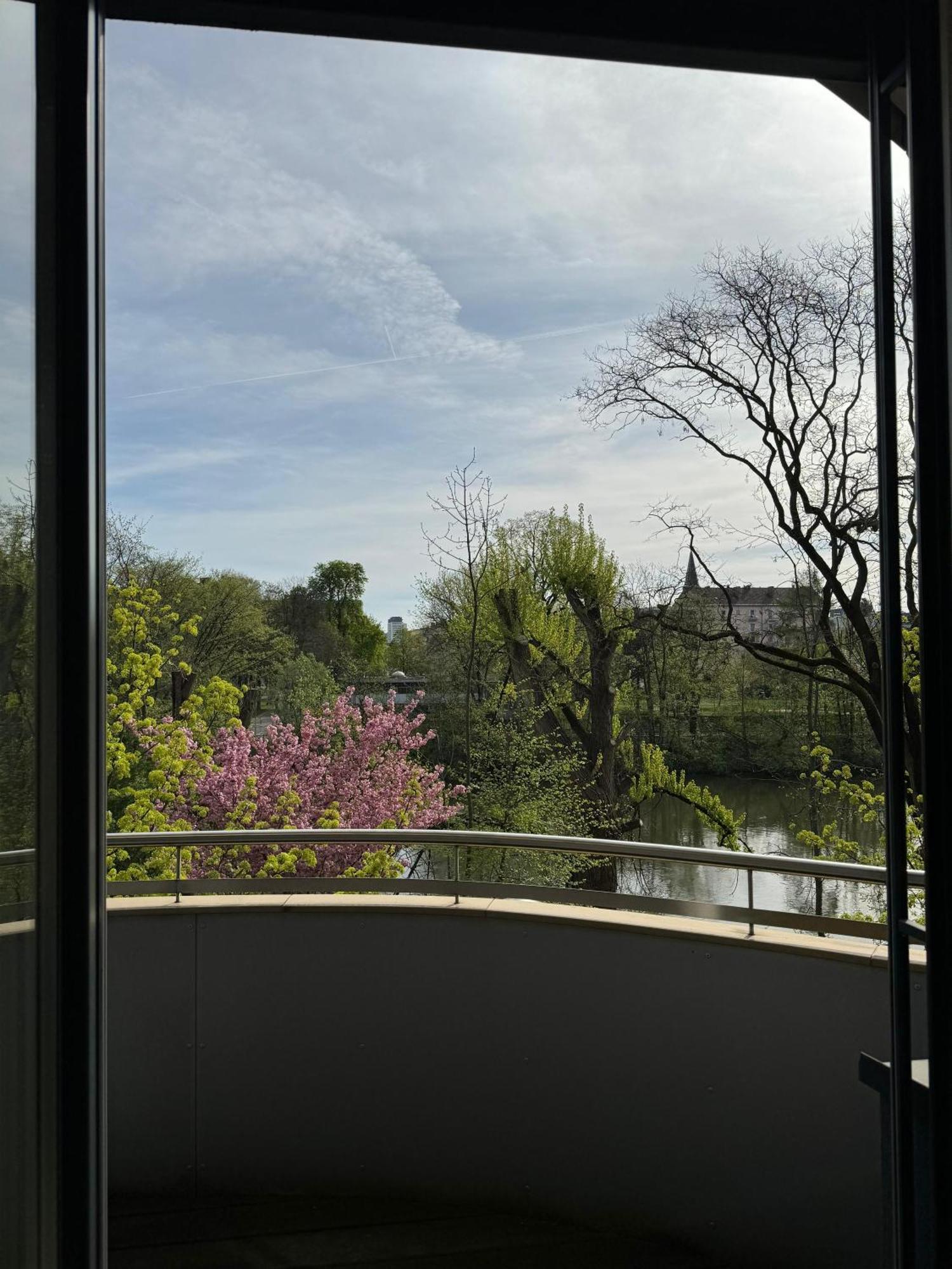 Reside In The Golden Wave Apartment กราซ ภายนอก รูปภาพ